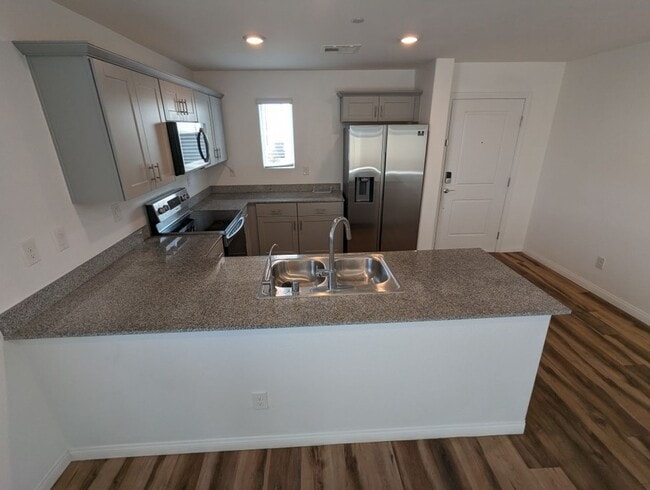 Building Photo - 12103 Mojave Gold Rd