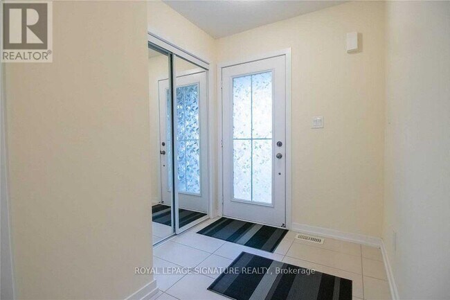 Building Photo - 76 Scarletwood St