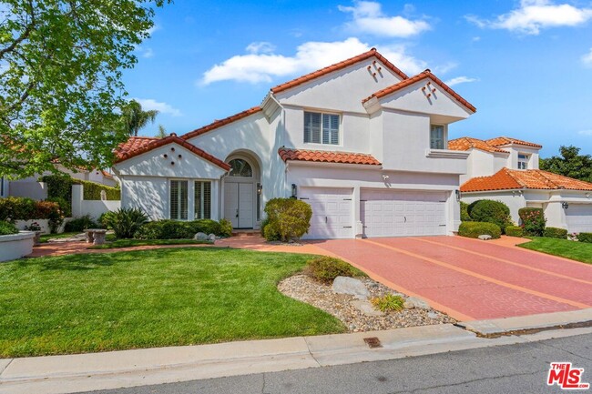 Foto del edificio - 5683 Hazelcrest Cir