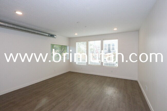 Foto del edificio - 945 Washington St