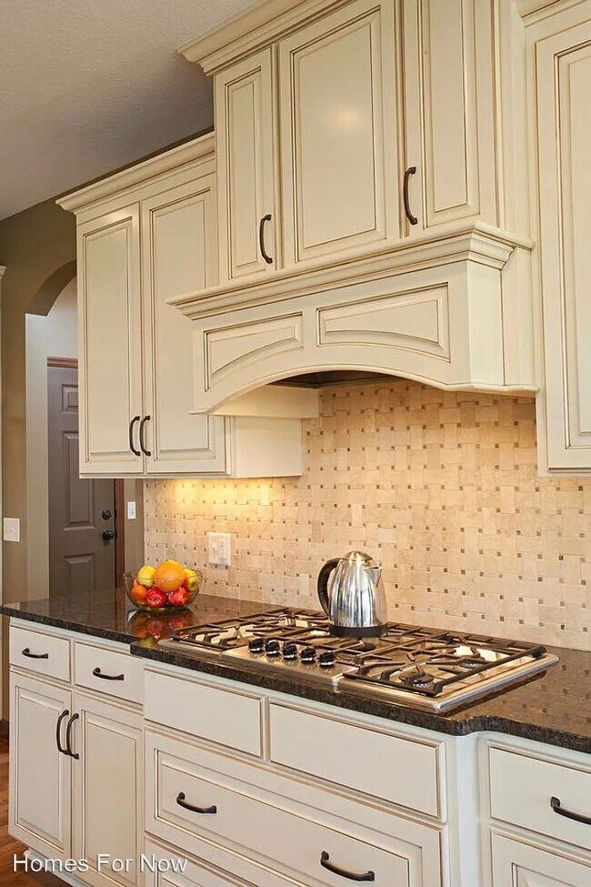 1851 Deephaven Dr, Woodbury, MN 55129 House Rental in Woodbury, MN