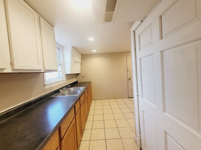 Foto del edificio - 1 NE-2