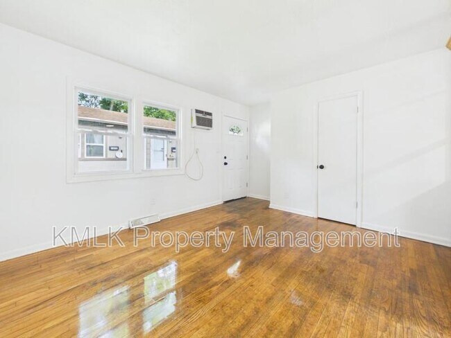 Foto del edificio - 1624 Merrill Ave