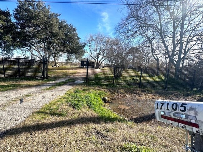 Building Photo - 17105 FM 521 Rd