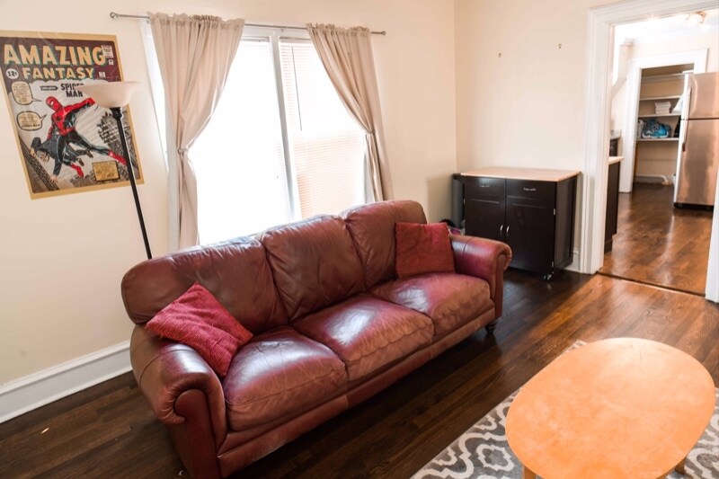 Foto principal - 3442 S Emerald Ave