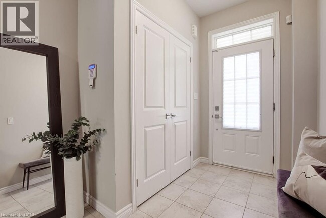 Photo du bâtiment - 445 Ontario St S