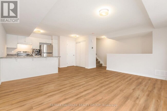 Photo du bâtiment - 290 Zenith Private