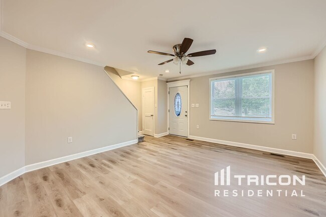 Foto del edificio - 8516 Willow Oak Rd