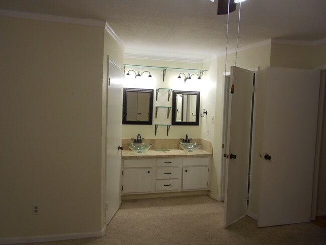 Photo - 9000 Bissonnet St Apartment