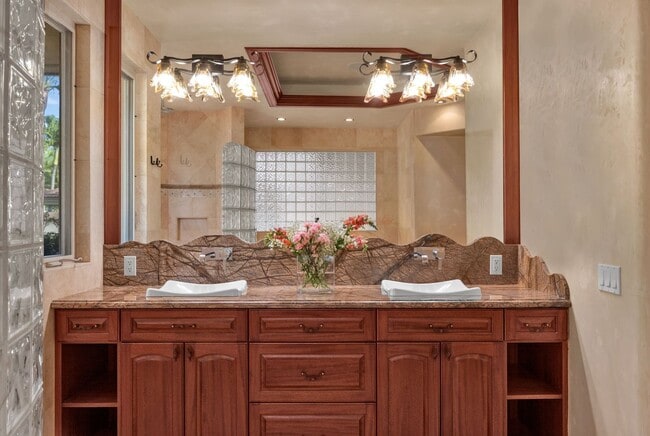 Foto del edificio - Island Elegance: 4-Bedroom Luxury Retreat with Infinity Pool