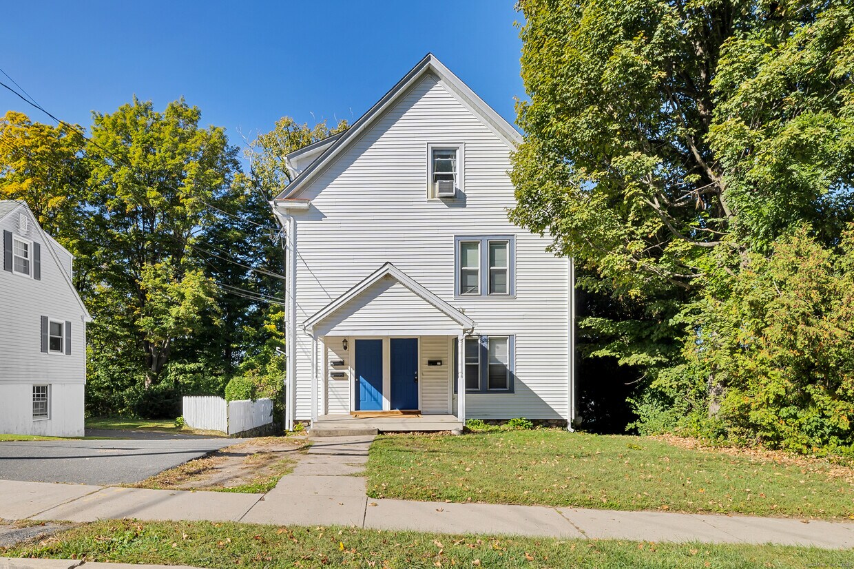 Foto principal - 245 Oakland St