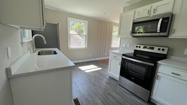 Building Photo - 2802 Kulman Pl