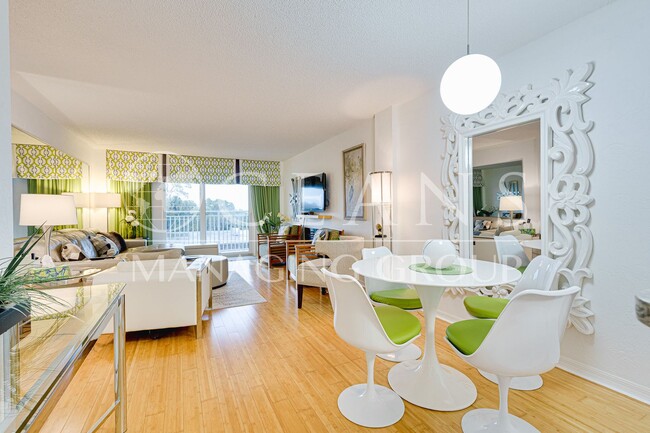 Foto del edificio - 2 bedrooms, 1 bath Condo located near the ...