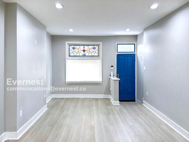 Foto del edificio - 260 S Highland Ave