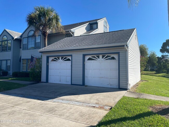 Foto del edificio - 4890 Lake Waterford Way W