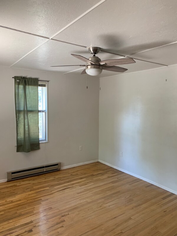 Building Photo - 606 Alexander Rd