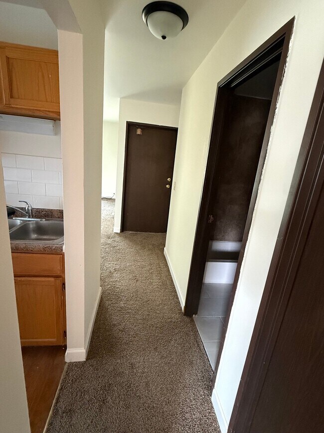 Foto del edificio - 301 Hawthorne Cir