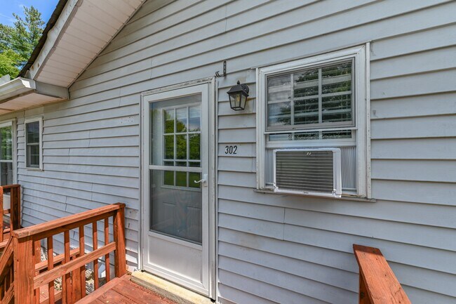 Building Photo - 302 Dobbins Pike