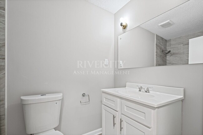 Foto del edificio - 895 Brownlee Rd