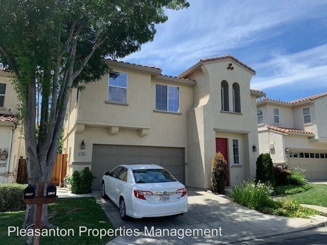 Primary Photo - 4 br, 2.5 bath House - 4188 Magellan Court