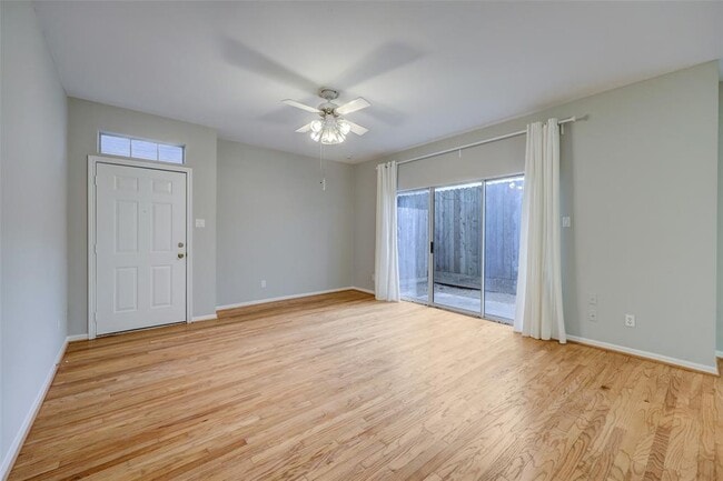 Building Photo - 4408 Yoakum Blvd