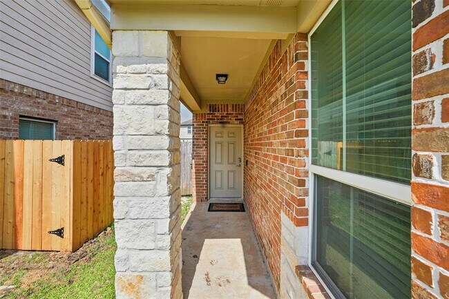 Foto del edificio - 3331 Cabin Wood Way