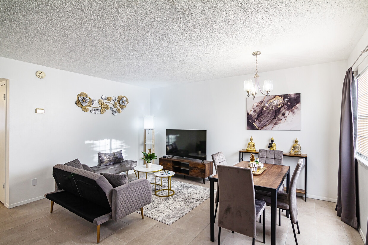 Foto principal - 6400 Edgemere Blvd