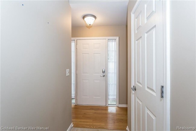 Foto del edificio - 41863 Mitchell Rd