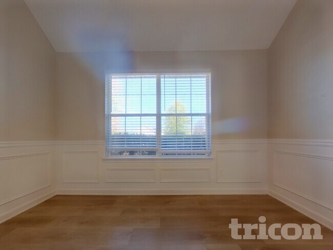 Building Photo - 138 Birchfield Way