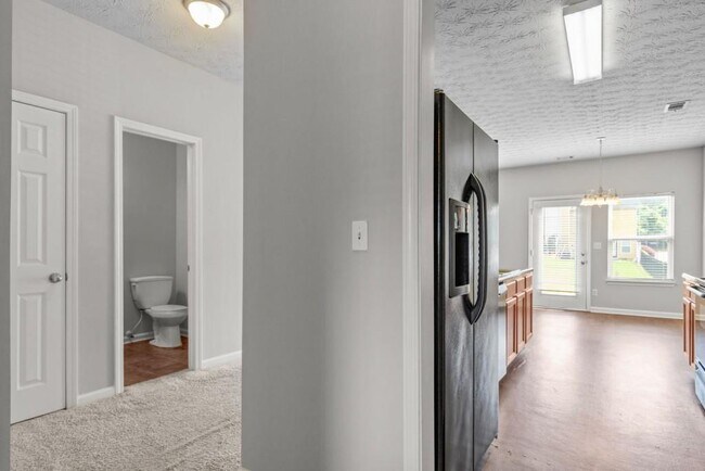 Foto del edificio - 45 Providence Oak Ct SE