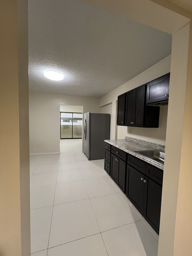 Foto del edificio - 2705-2715 Cherry Rd