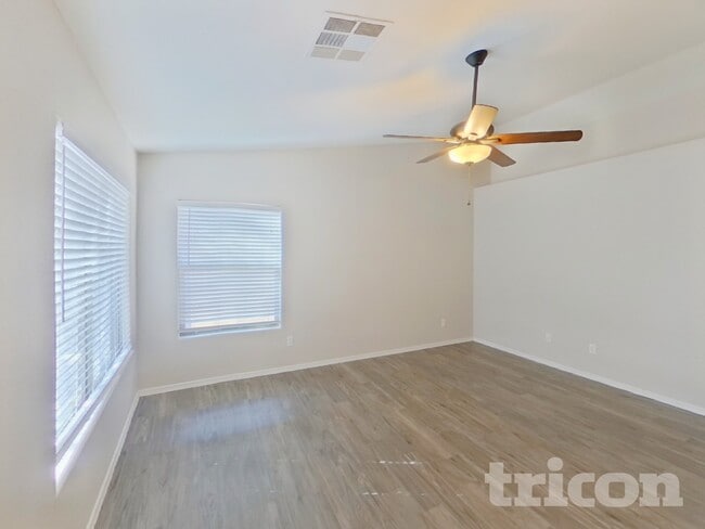 Building Photo - 3194 W Tanner Ranch Rd