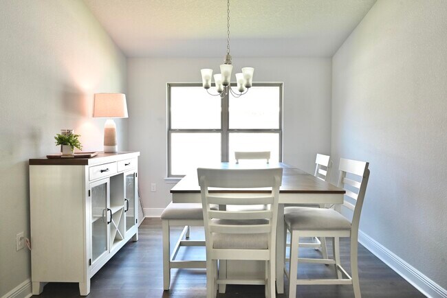 Foto del edificio - 326 Keswick Ln