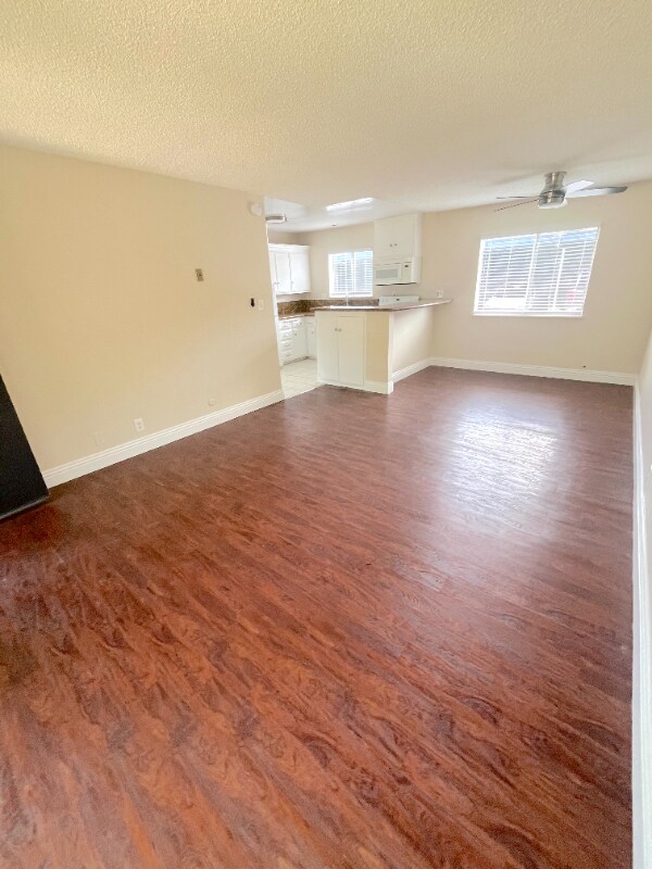 Foto del edificio - 931 W 19th St
