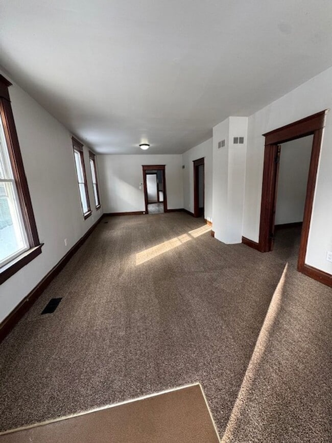 Building Photo - 1535 Andrew St