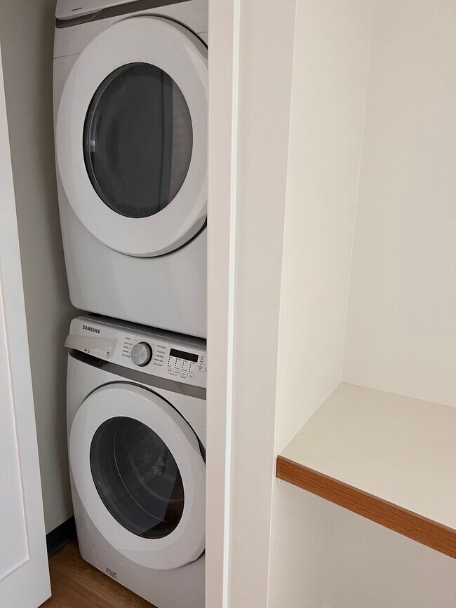 Foto del edificio - 1219 Laurel St