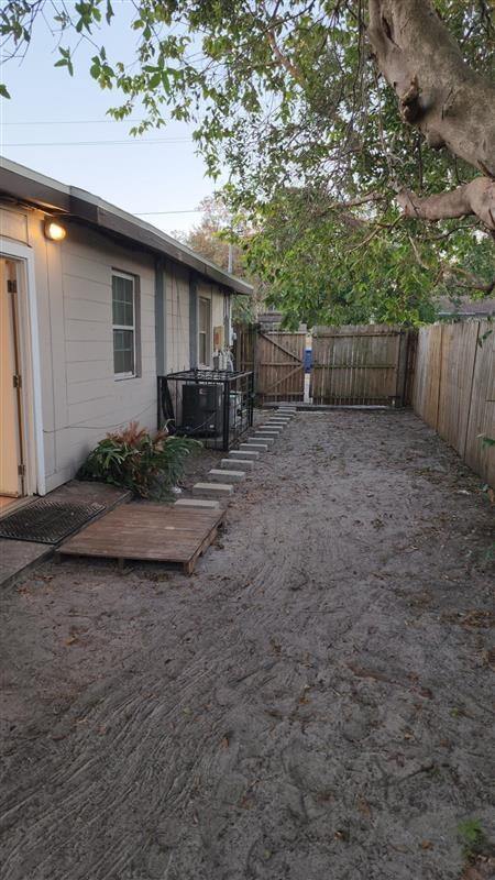 Photo - 812 E Lotus Ave Apartment