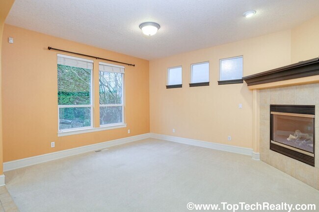 Foto del edificio - BAUER HIGHLAND 4 Bedroom 2.5 Bath Home w/ ...