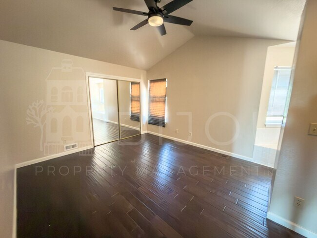 Foto del edificio - 5545 Chad Ct