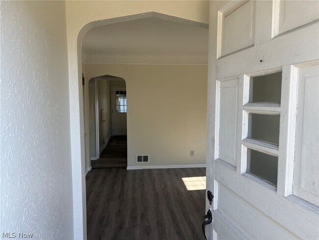 Foto del edificio - 1211 Tuxedo Ave