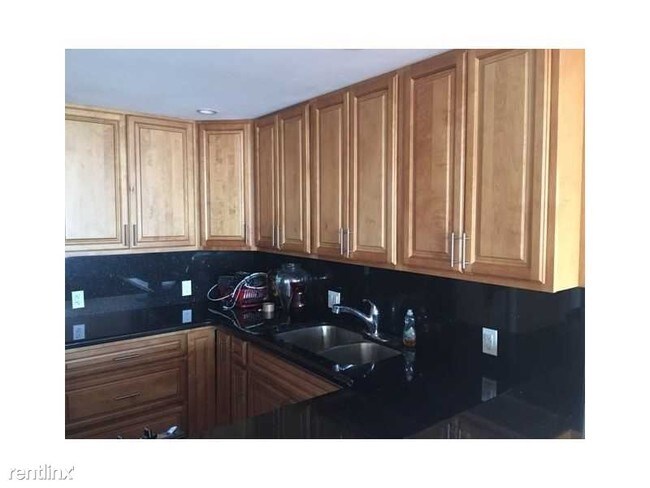 Building Photo - 20379 W Country Club Dr