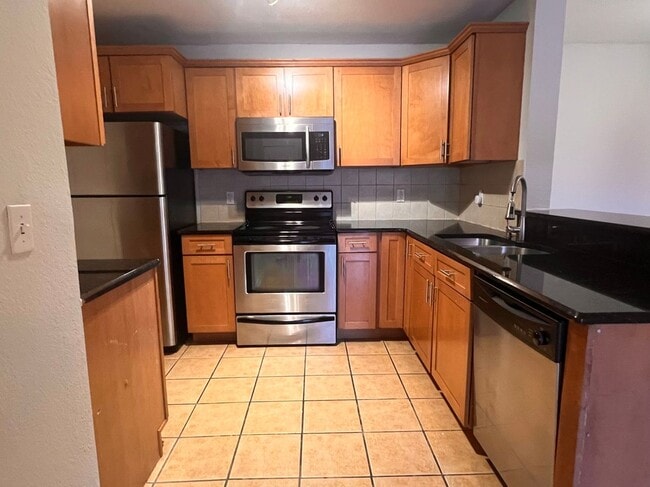 Building Photo - 7524 Seurat St