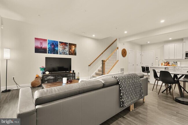Foto del edificio - 7624 Stemhart Ln