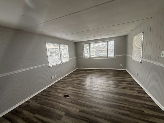 Foto del edificio - 2850 New Tampa Hwy