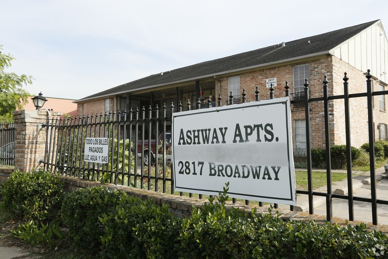 Primary Photo - Ashway Apartments