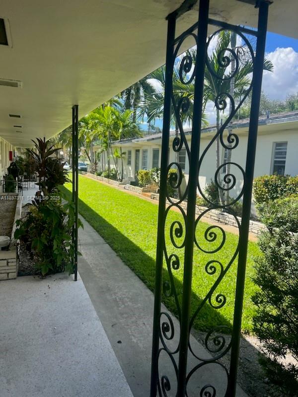 Foto del edificio - 2181 NE 167th St