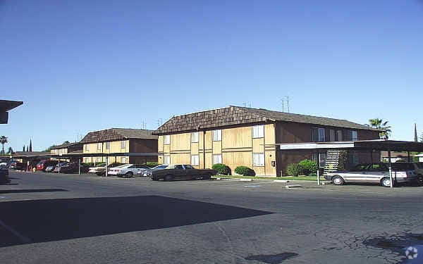 Building Photo - Lakeland Apartments