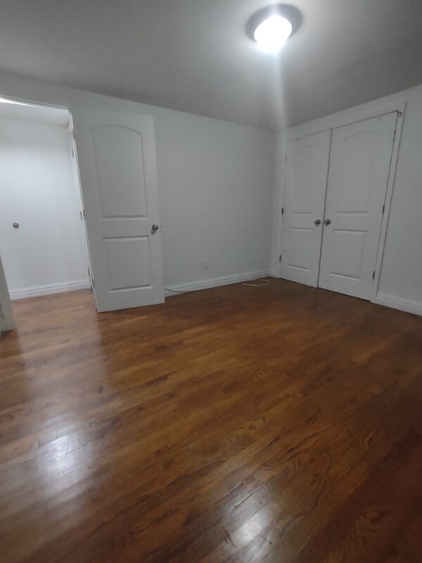 Building Photo - 202 E 94th St