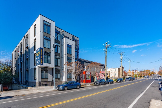2310-2312 4th St NE - The Barker