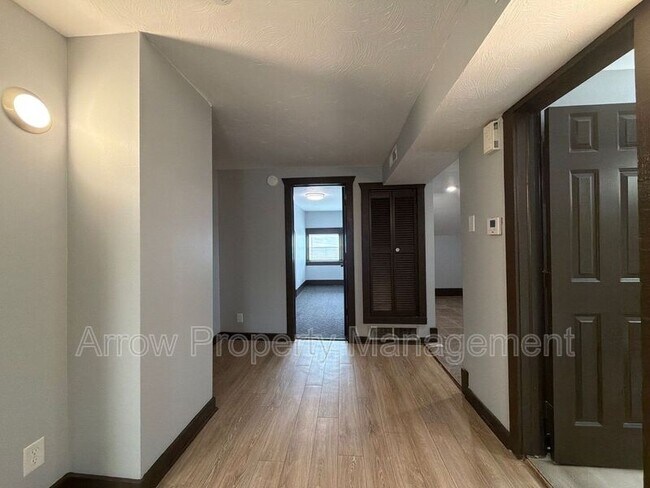 Foto del edificio - 2400 R St